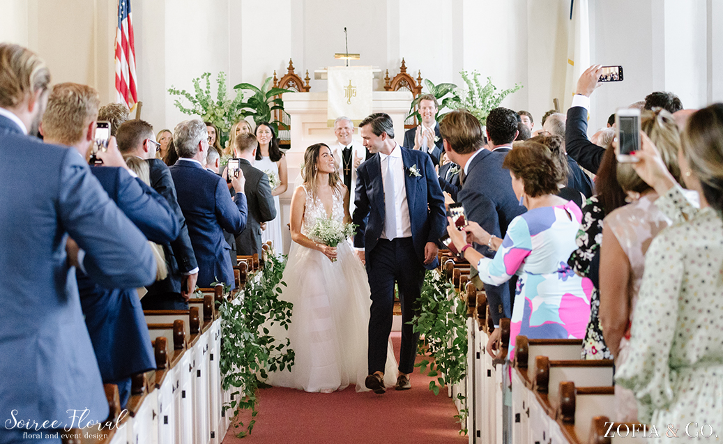 Green and White Nantucket Wedding – Soiree Floral – Zofia Photo2