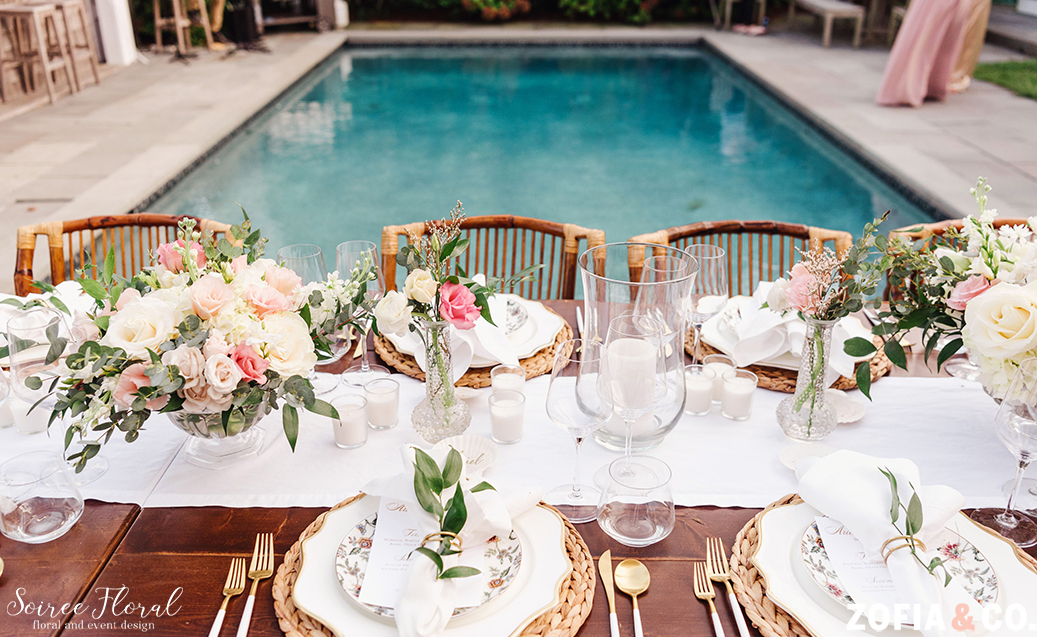 Backyard micro wedding | Beachweddingtips.com