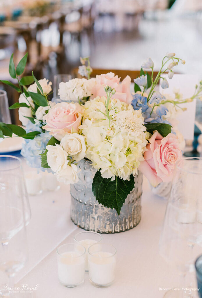 white, pink, and blue centerpieces